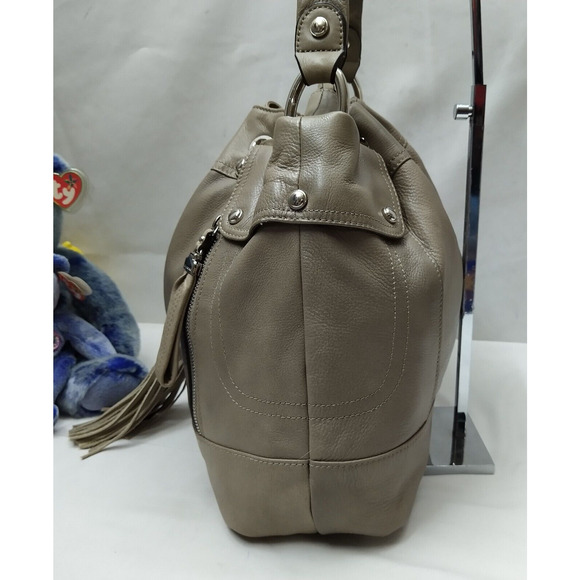 B. Makowsky Gray Leather Drawstring Zipper Pockets Shoulder Bag - Picture 4 of 16